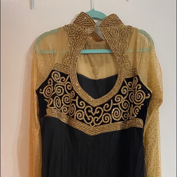 Anarkali Salwar Kameez - Picture 3 of 6